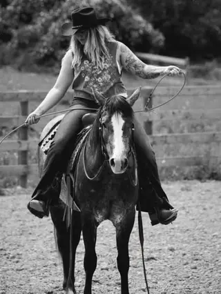 Steele Dusty Rose (Annie), 3 Year Old Roan Quarter Horse Mare for Sale, photo 3 of 5